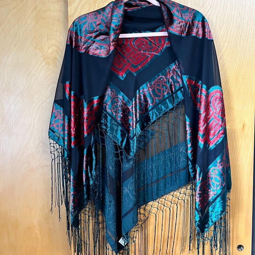 Vintage Celtic Fringe Shawl | Red, Green & Black | 41x45 | Boho Wrap - Picture 3 of 3